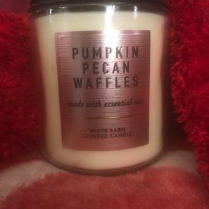 White Barn Scented Candles Pumpkin Pecan Waffles
